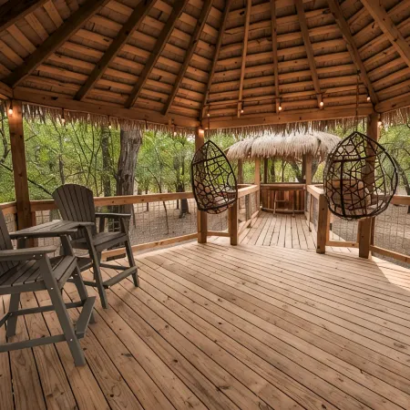 Mockingbird Yurt/Cold A/C! Hot Tub/Medina River Access/River Yurt Village