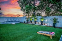 House with Heated Pool and Outdoor kitchen close to Siesta Key Beach!! - 수영장