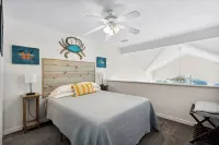 3 Pelicans - Waterfront Condo w Pool & Boat Trailer Parking - Pools