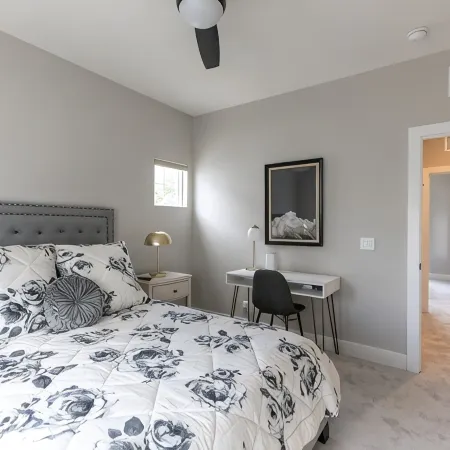 Luxury 3Br/4BA Townhome • Rooftop Deck, Porch • 5 Min to Downtown