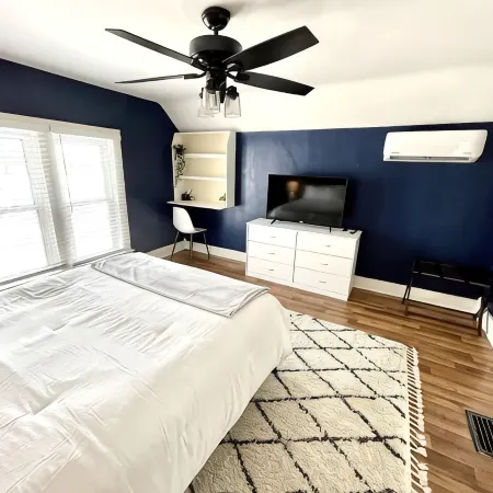 Cozy 3-bedroom home near downtown Fort Wayne | Pet Friendly!