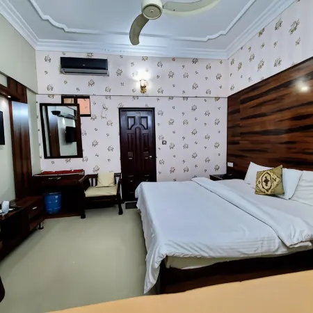 Diplomat Inn Hotel