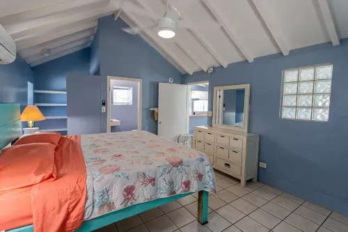 Dolphin Cottage - 2-Star