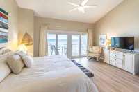 Beautiful, Large Gulf Front Condo - Private Beach - Beach Set up Included - piscina
