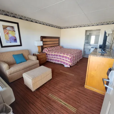Studio 9 Inn & Suites