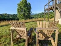 Sunsets over the mountains! Deer grazing daily! A truly pastoral setting! - Wifi