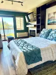 Amazing WATERFRONT GETAWAY with Views of Gorgeous Flathead Lake - 3つ星