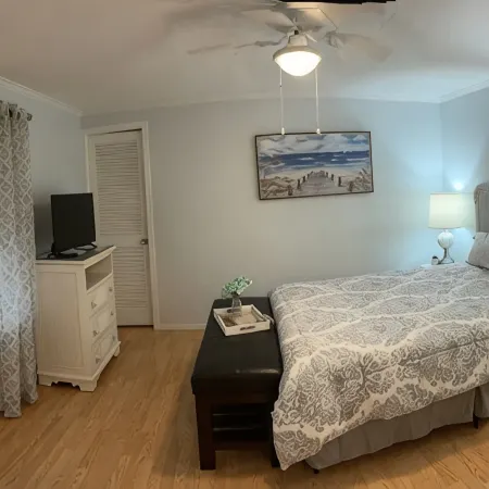 3 Bedroom House That Sleeps 9 Located in Oceanside Village, Surfside Beach