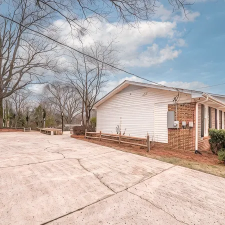 Peaceful Ranch Home - 4BR/3BA Hotels in Mauldin