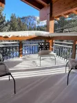 Spacious, top floor, tree views, tastefully remodeled condo, in The Village - Boutique