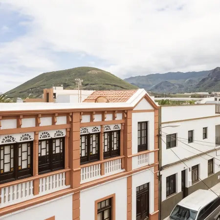 TenoHomes Tabaiba Guesthouse