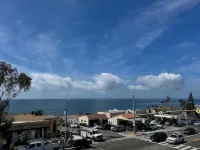 Luxury 3 bed 3 bath with Ocean Views+ Steps to the Beach - 4-Sterne