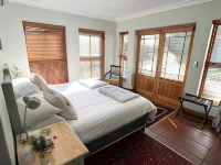 Penelope's Stellenbosch - Bãi đậu xe