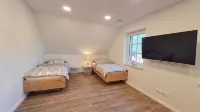 Modern Vacation Home for up to 8 People Near the Dyke - Ideal for Families - 3-Star