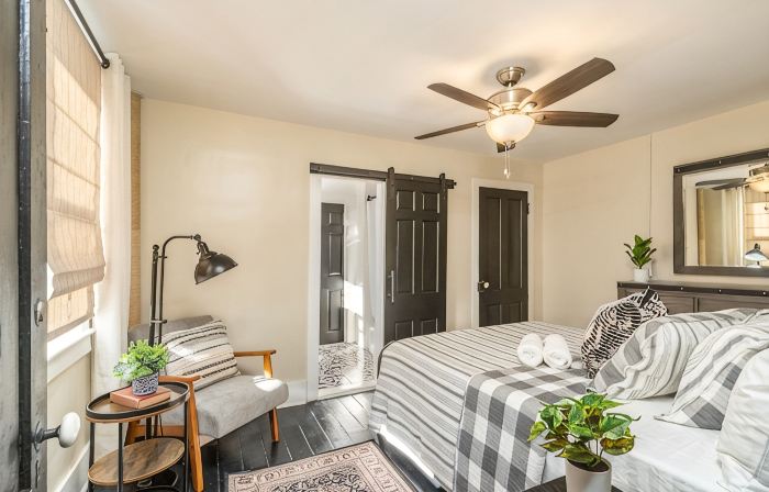 11 bedroom Lodge - Swim Spa/Hot Tub - Firepit - Game room - sleeps 26