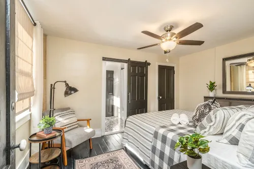 11 bedroom Lodge - Swim Spa/Hot Tub - Firepit - Game room - sleeps 26 - WiFi
