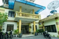 RedDoorz @ Gatot Subroto Ende Hotels in Ende