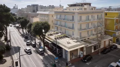 Amsterdam Suite Hotel & Spa Hotels in der Nähe von Priorato Madonna di Loreto