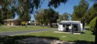 Fossicker Caravan Park Hotel di Glen Innes