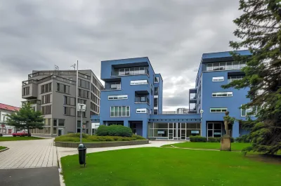 Hotel 99 Hoteles cerca de Kostel sv. Bartolomeje