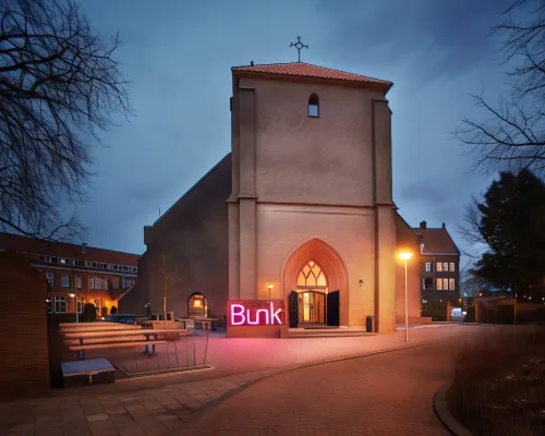 Bunk Hotel Amsterdam Hoteles cerca de Mirador A'DAM Lookout