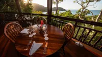 Thala Beach Nature Reserve Hotels in Oak Beach