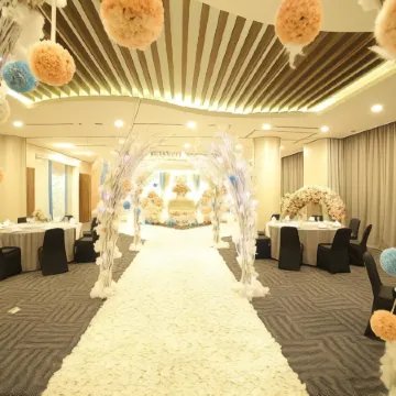 Ozone Hotel Pantai Indah Kapuk