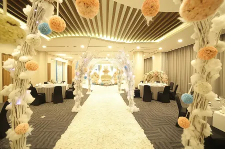 Ozone Hotel Pantai Indah Kapuk Отели рядом с достопримечательностью «Pantjoran Chinatown PIK»