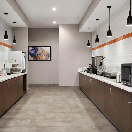 La Quinta Inn & Suites by Wyndham Del Rio
