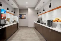 La Quinta Inn & Suites by Wyndham Del Rio - 朝食