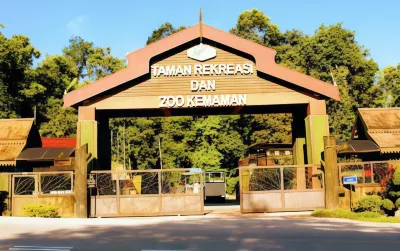 Marina Hotel Kemaman Hotels near Kemaman Center Point Complex