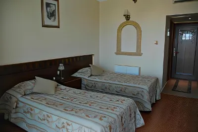 Altinkaya Holiday Resort Hoteles en Çatalköy