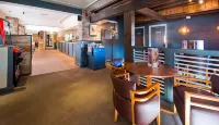 Dundee West Hotels in Лонгфорган
