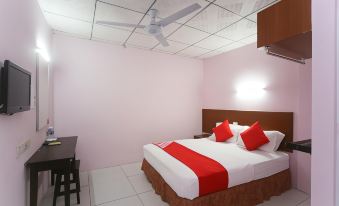 Aristo Hotel 81