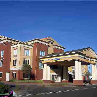 Holiday Inn Express & Suites Ontario Airport-Mills Mall Hotel Exterior
