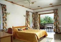 Sea View Lodge Hotels in Praslin