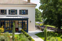 Hôtel Villa Alexandre Hotels in Saint-Jean-d'Ardières