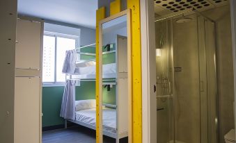 Room00 Valencia Hostel