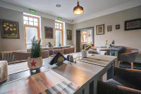 Conacul Törzburg Hotels in Фундата