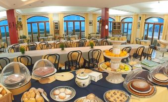 Hotel Panoramic - Housity