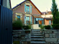 Fab House - les Maisons Fabuleuses Hotels in Chamant