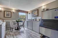 Blue Creek Inn Hotels in Lacey Township