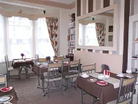 Jasmine Guest House - parkir