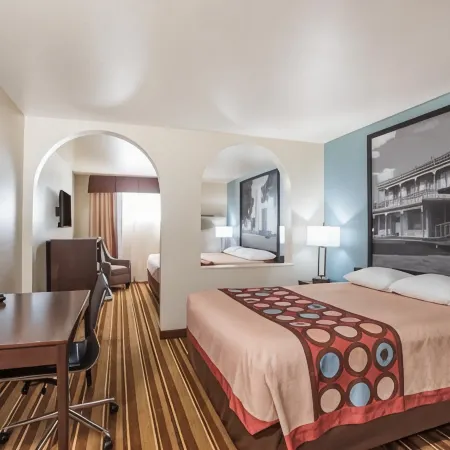 Super 8 by Wyndham Claremore OK