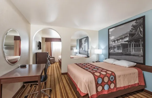 克萊爾莫爾温德姆速8酒店