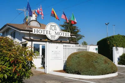 Hotel Motel 2000 Hotels near Bisceglie Station