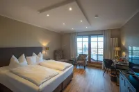 Hotel Restaurant Vinothek LAMM - Hotel LAMM KG