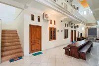 RedDoorz Syariah at Jalan Panglima Sudirman Probolinggo Hotel a Kademangan