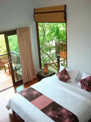 Chintakiri Resort Hotels in Chalok Baan Kao