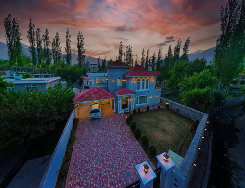 Arish Luxury Suites Hotels in Skardu
